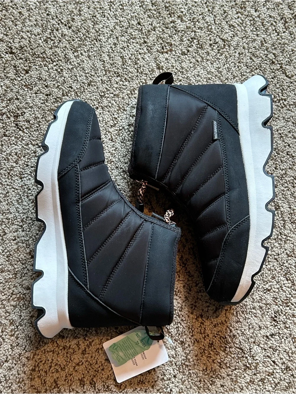 Magellan Outdoors stylish black